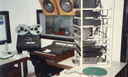 A R&aacute;dio 98 FM tem os melhores equipamentos importados.